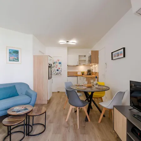 Regina-14 By Interhome