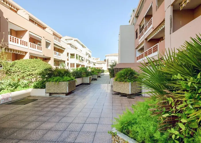 Regina-14 By Interhome Sainte-Maxime